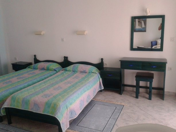 Imagen de la habitación del Hotel Golden Sunset. Foto 15