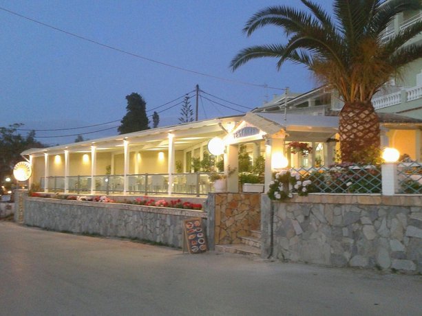 Imagen del bar/restaurante del Hotel Golden Sunset. Foto 9