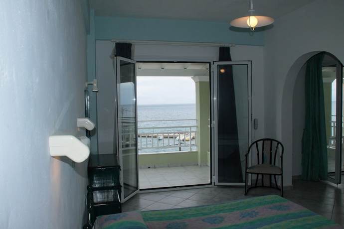 Imagen de la habitación del Hotel Golden Sunset. Foto 18