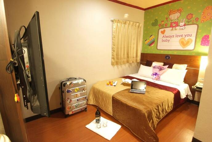 Imagen general del Hotel Golden Swallow. Foto 7