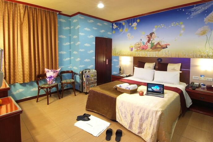 Imagen de la habitación del Hotel Golden Swallow. Foto 14