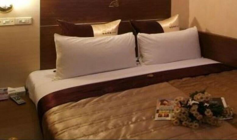 Imagen de la habitación del Hotel Golden Swallow. Foto 30