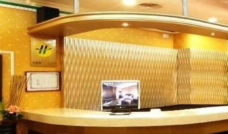 Imagen de los interiores del Hotel Golden Swallow. Foto 31