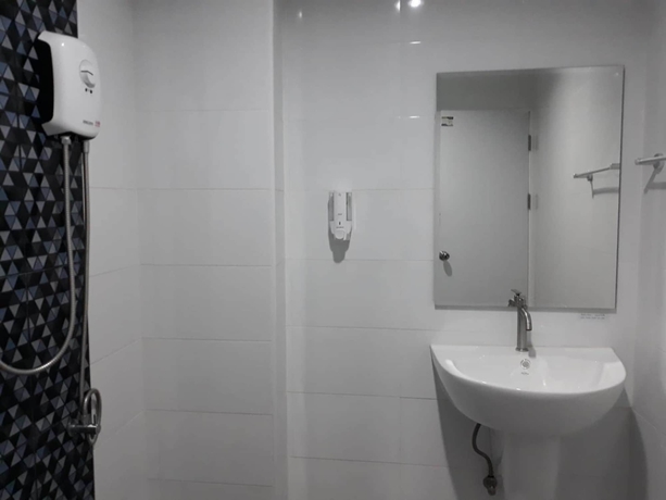 Imagen de la habitación del Hotel Golden Teak Ville. Foto 2