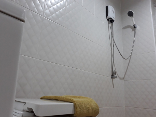 Imagen de la habitación del Hotel Golden Teak Ville. Foto 10