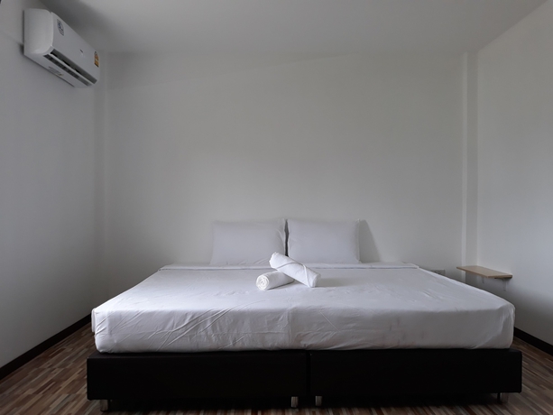 Imagen de la habitación del Hotel Golden Teak Ville. Foto 18