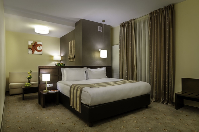 Imagen de la habitación del Hotel Golden Time. Foto 9