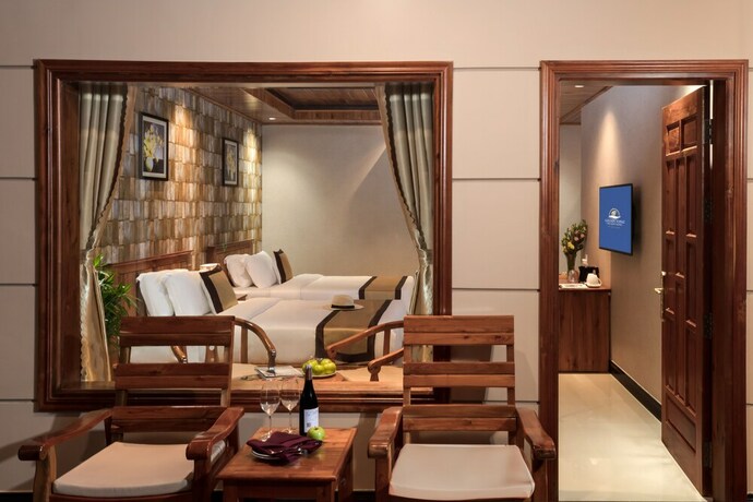 Imagen de la habitación del Hotel Golden Topaz Resort. Foto 24