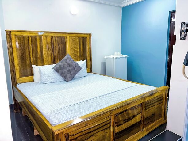 Imagen de la habitación del Hotel Golden Touch Executive. Foto 5
