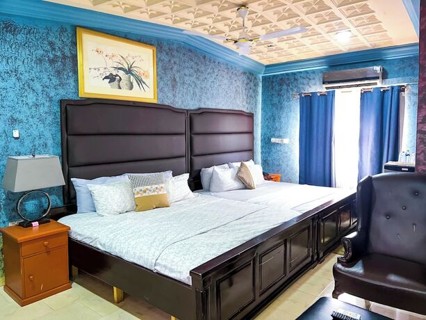 Imagen de la habitación del Hotel Golden Touch Executive. Foto 8