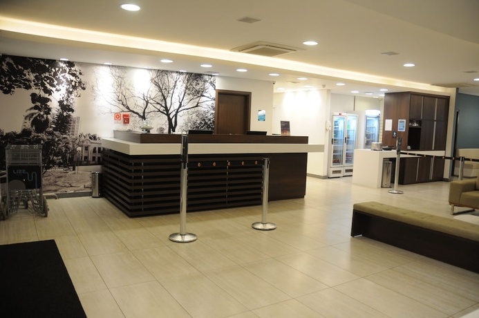 Imagen de los interiores del Hotel Golden Tower Aeroporto - Lizz - By F&ecirc;nix Hot&eacute;is. Foto 17