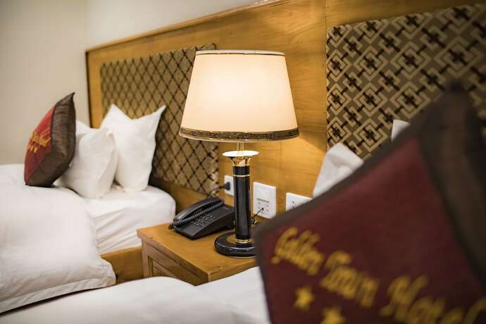 Imagen de la habitación del Hotel Golden Town. Foto 17