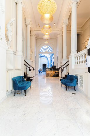 Imagen de los interiores del Hotel Golden Tree. Foto 6