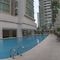 Imagen de la piscina del Hotel Golden Triangle Suites By Mondo. Foto 5