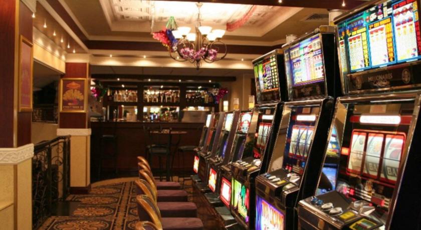 Imagen del bar/restaurante del Hotel Golden Tulip Accra. Foto 3