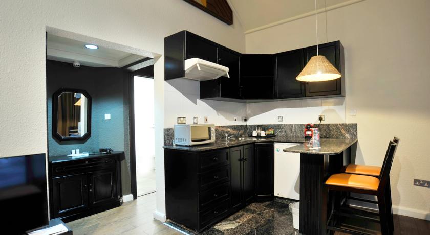 Imagen de la habitación del Hotel Golden Tulip Accra. Foto 7