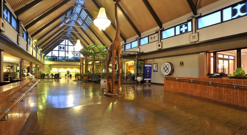 Imagen de los interiores del Hotel Golden Tulip Accra. Foto 12