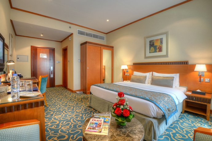 Imagen de la habitación del Hotel Golden Tulip Al Barsha. Foto 7