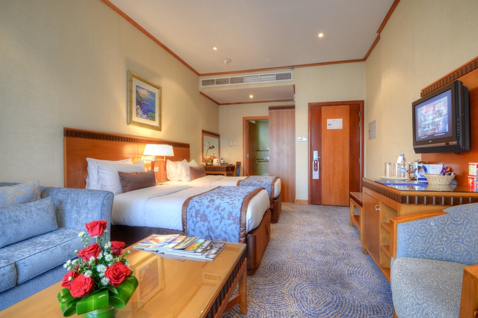 Imagen de la habitación del Hotel Golden Tulip Al Barsha. Foto 9