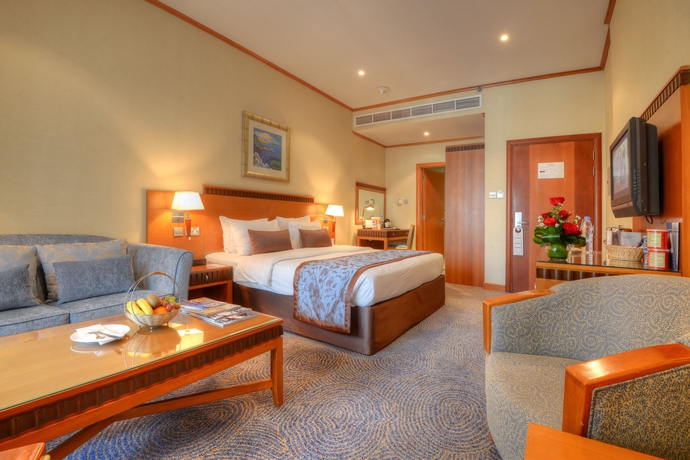 Imagen de la habitación del Hotel Golden Tulip Al Barsha. Foto 10