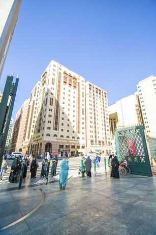 Imagen de la habitación del Hotel Golden Tulip Al Zahabi. Foto 10