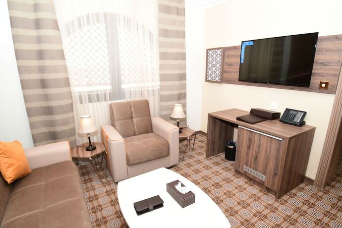 Imagen de la habitación del Hotel Golden Tulip Al Zahabi. Foto 18