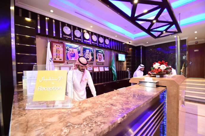 Imagen de los interiores del Hotel Golden Tulip AlMektan. Foto 9