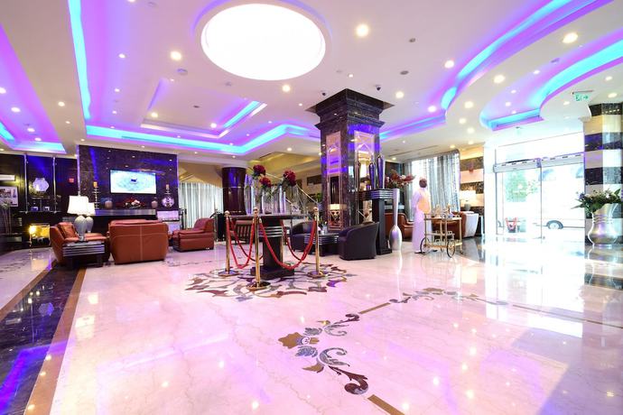 Imagen de los interiores del Hotel Golden Tulip AlMektan. Foto 10