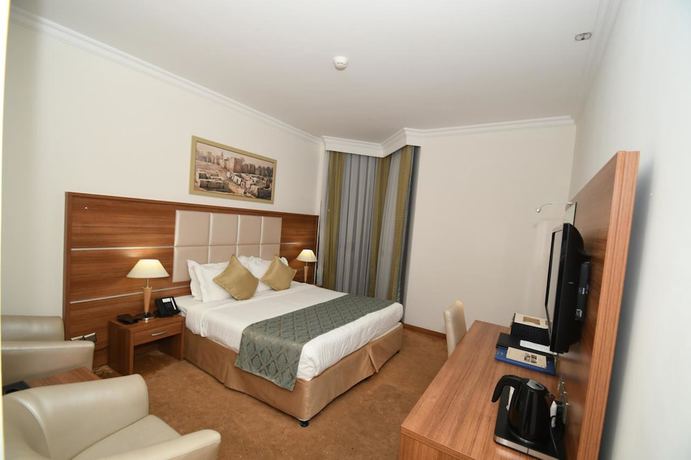 Imagen de la habitación del Hotel Golden Tulip AlMektan. Foto 7
