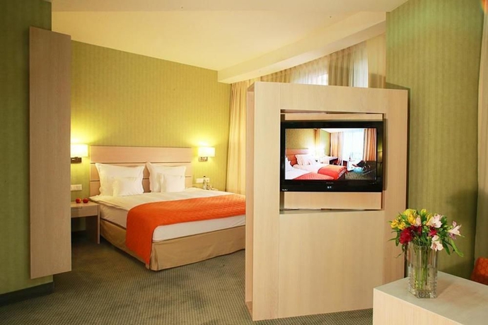 Imagen de la habitación del Hotel Golden Tulip Ana Tower Sibiu. Foto 8