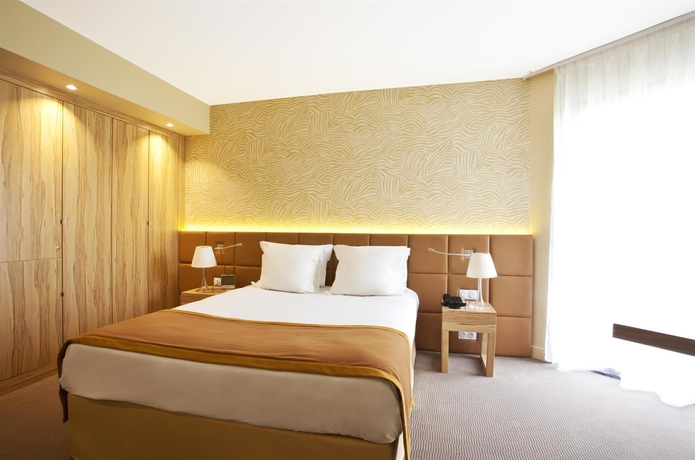 Imagen de la habitación del Hotel Golden Tulip Avignon Le Paradou. Foto 8