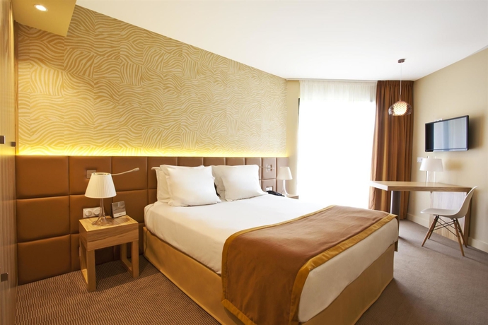 Imagen de la habitación del Hotel Golden Tulip Avignon Le Paradou. Foto 9