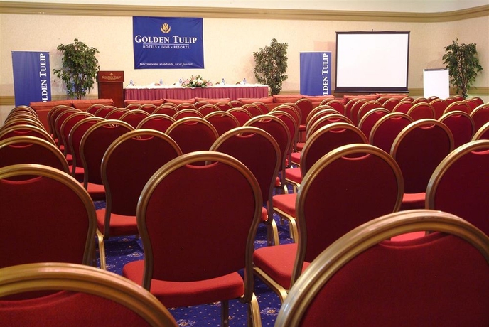 Imagen de los interiores del Hotel Golden Tulip Bahrain. Foto 9