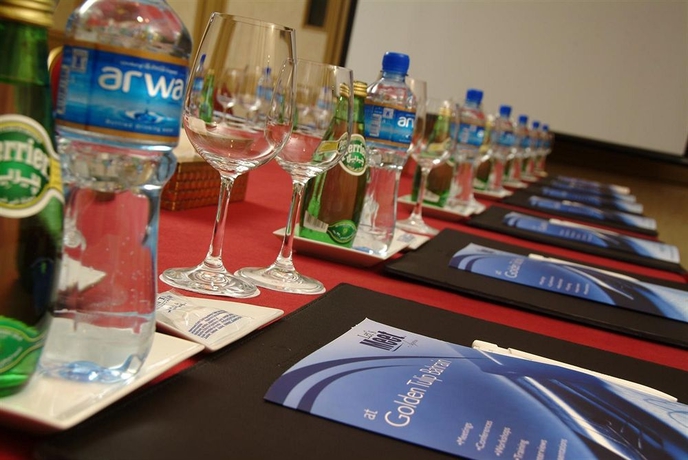 Imagen de los interiores del Hotel Golden Tulip Bahrain. Foto 12