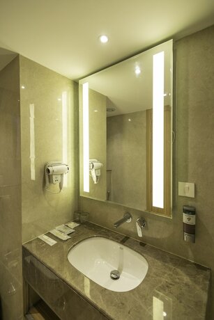 Imagen general del Hotel Golden Tulip Bhopal. Foto 9
