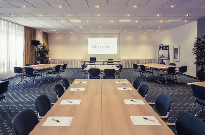 Imagen de los interiores del Hotel Golden Tulip Bielefeld City. Foto 11