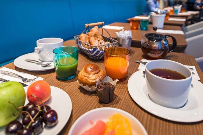 Imagen del bar/restaurante del Hotel Golden Tulip Bordeaux - Euratlantique. Foto 8