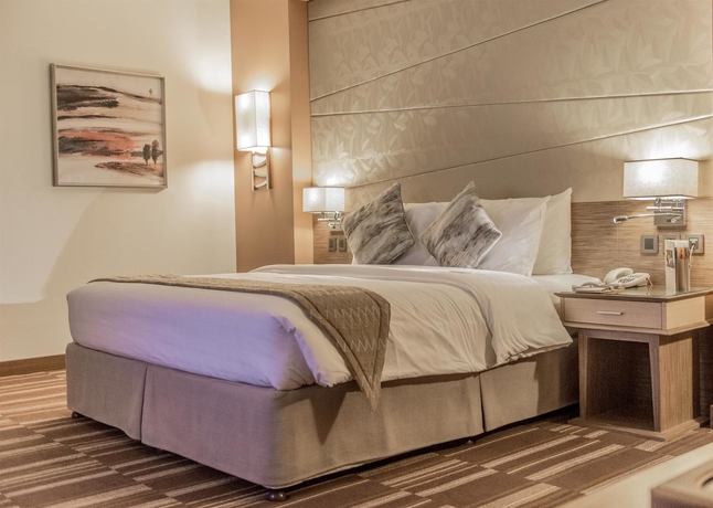 Imagen de la habitación del Hotel Golden Tulip Buraidah. Foto 11