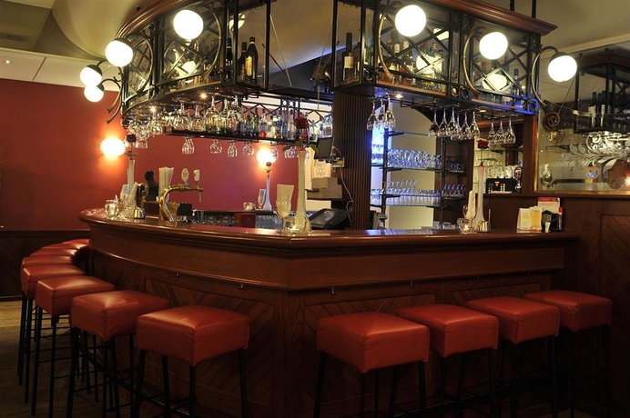 Imagen del bar/restaurante del Hotel Golden Tulip Central. Foto 9