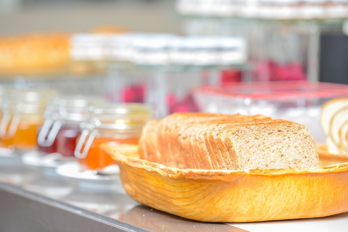 Imagen del bar/restaurante del Hotel Golden Tulip Dammam Corniche. Foto 4