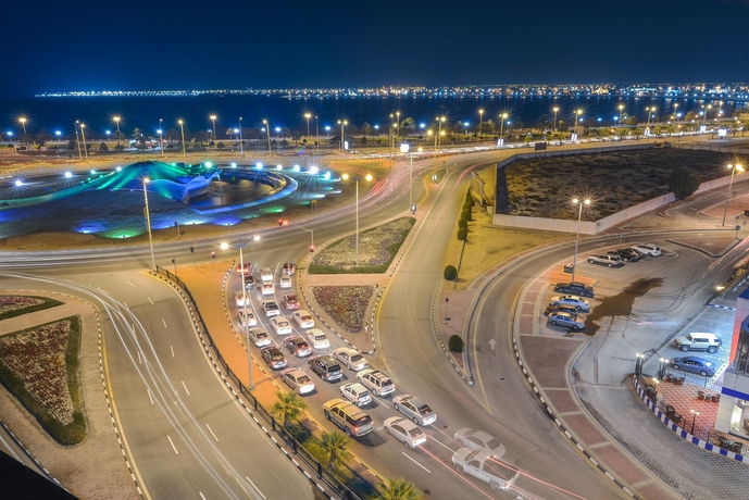 Imagen de los exteriores del Hotel Golden Tulip Dammam Corniche. Foto 11