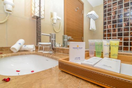 Imagen de la habitación del Hotel Golden Tulip Dammam Corniche. Foto 9