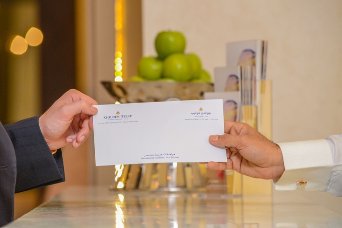 Imagen de los interiores del Hotel Golden Tulip Dammam Corniche. Foto 16