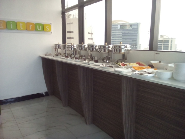 Imagen del bar/restaurante del Hotel Golden Tulip Dar Es Salaam City Center. Foto 3