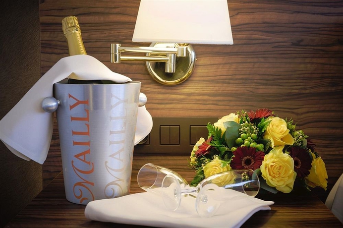 Imagen de la habitación del Hotel Golden Tulip De' Medici. Foto 8