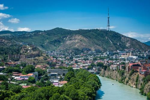 Imagen general del Hotel Golden Tulip Design Tbilisi. Foto 7