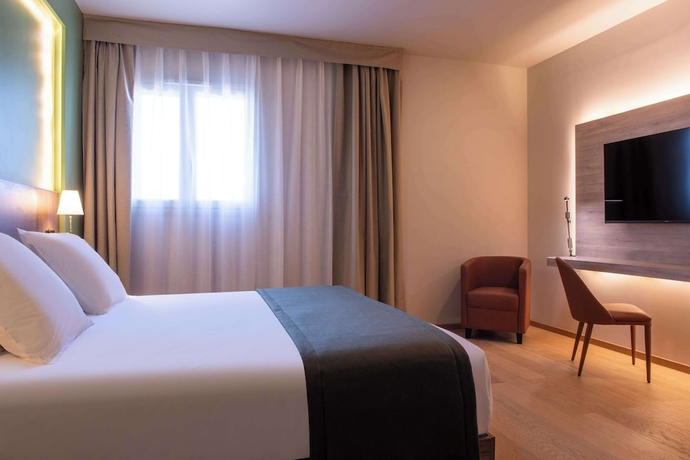 Imagen de la habitación del Hotel Golden Tulip Dieppe. Foto 9