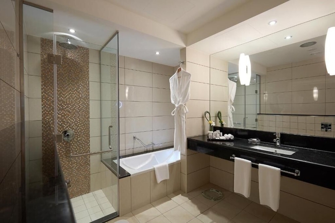 Imagen de la habitación del Hotel Golden Tulip Downtown Abu Dhabi. Foto 4