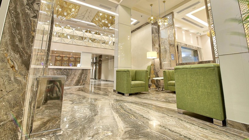 Imagen de los interiores del Hotel Golden Tulip Essential Jaipur. Foto 19