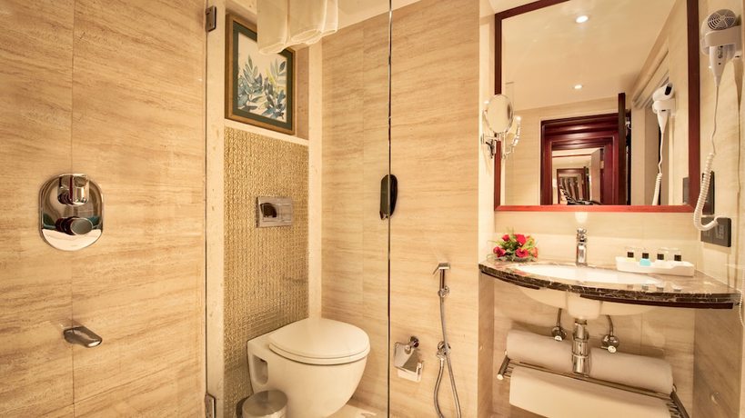 Imagen de la habitación del Hotel Golden Tulip Essential Jaipur. Foto 15